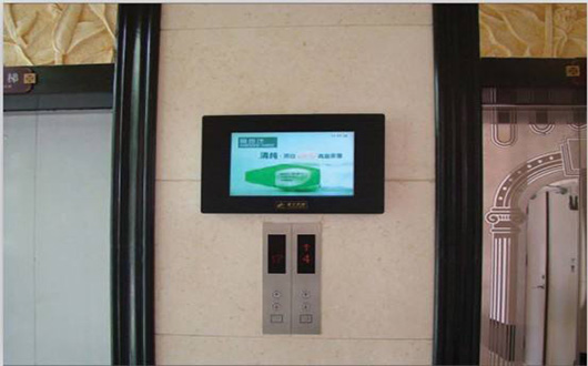 电梯壁挂式广告机功能优势